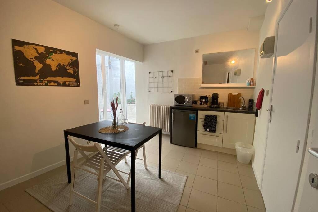 Studio With Terrace In 17Th Century House Apartment Brugge Ngoại thất bức ảnh